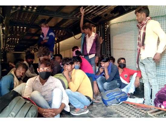 Migrant labourers persuaded to return from where they came
