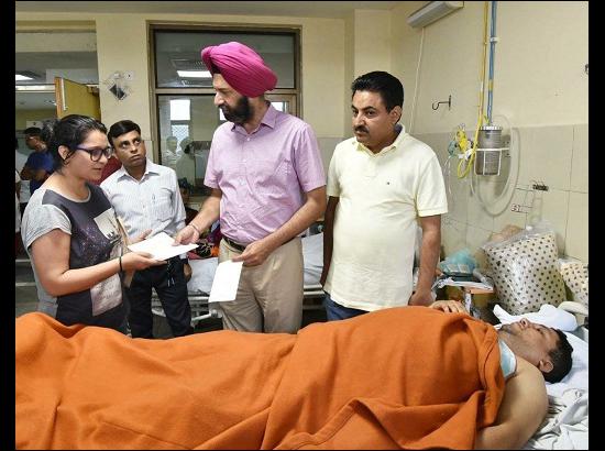 CM approves Rs.one lakh aid for injured journalist Munish Nagar
