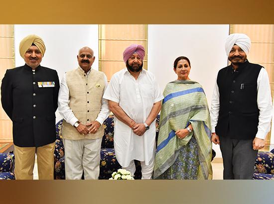Punjab Governor Administers Oath to PPSC Chairman and 2 members in presence of Amarinder