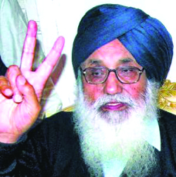 Badal terms the claims of congress leadership regarding the development of state during their regime as \'bunch of lies\'