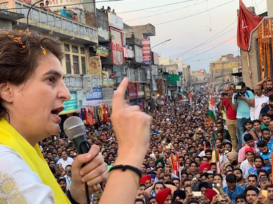 'Do You Want a PM who does politics on Martyrs or the son of Martyr as PM’? Priyanka asks Punjab Voters

