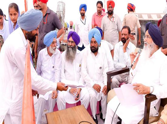Badal exhorts National Government of Pakistan to refrain from pushing both countries to war
