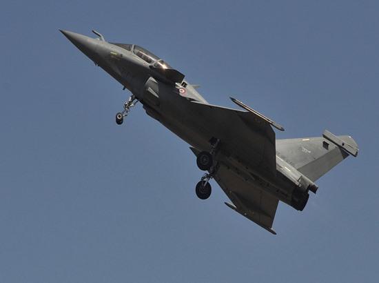 Rajnath, Dhanoa to visit France to receive first Indian Rafale fighter plane