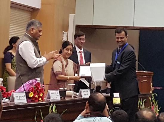 Rakesh Aggarwal RPO, Chandigarh, awarded for achieving high standards of passport service delivery