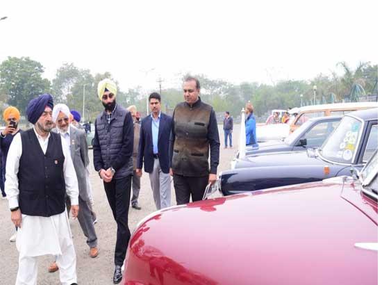 Nirvan Singh flags off vintage car rally
