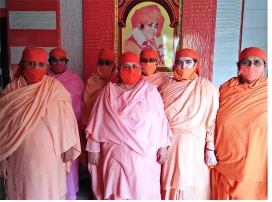 Sadhvis & others quarantined at a religious place alleges hell like situation

