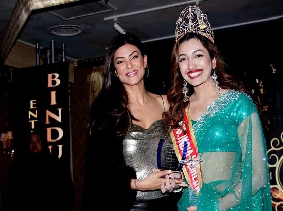 Sushmita Sen honors Miss India Worldwide Shree Saini with “Women Hero” Award 
