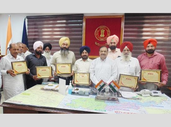 DC Ferozepur launches Smart Farmer Scheme, honours 6 Progressive Farmers
 

