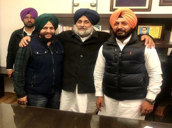 Sukhbir Badal asks youth leaders to fight against wrong doings of govt

