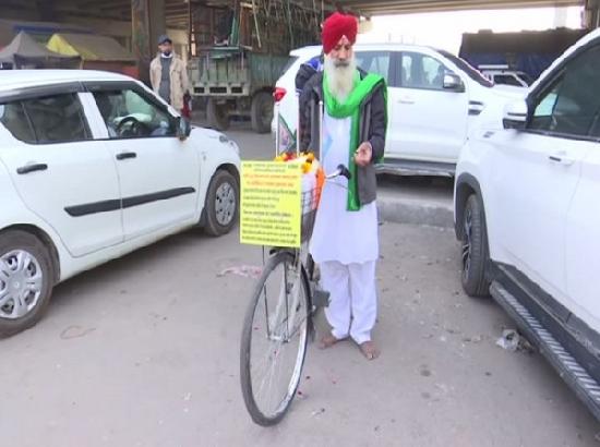 Uttarakhand resident cycles barefoot to Amritsar as tribute to farmers who died during protest