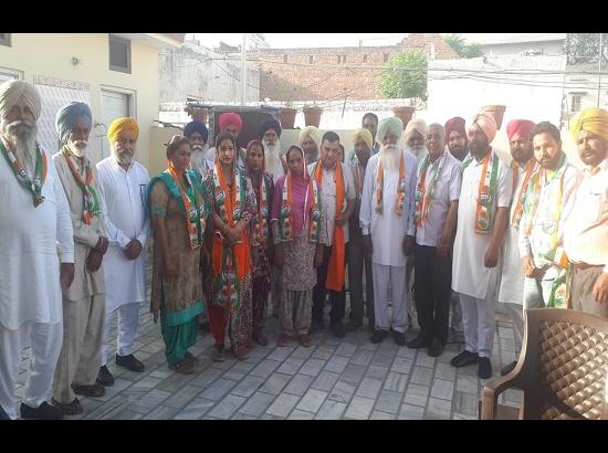 Dr. Amar Singh intensified the campaign by holding 15 meetings in Fatehgarh Sahib. Bras village Panchayat joined Congress

