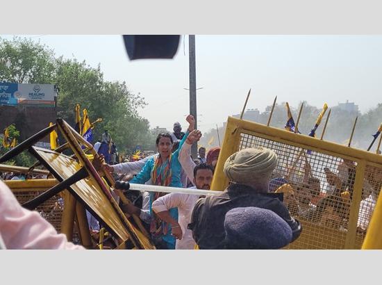 AAP stages protest in Chandigarh against Kejriwal's arrest, police fires water cannons; View Pics
