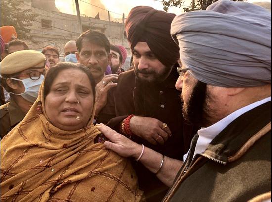 Factory Collapse: Amarinder visits Ludhiana, announces relief for kin of deceased