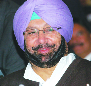 Capt Amarinder softens his stand on FDI, tries to  allays fears about FDI