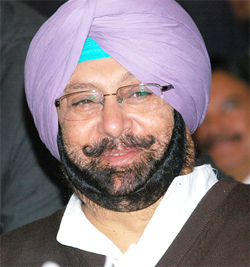 Capt Amarinder condemns Mr Badal\'s interference into EC functioning 