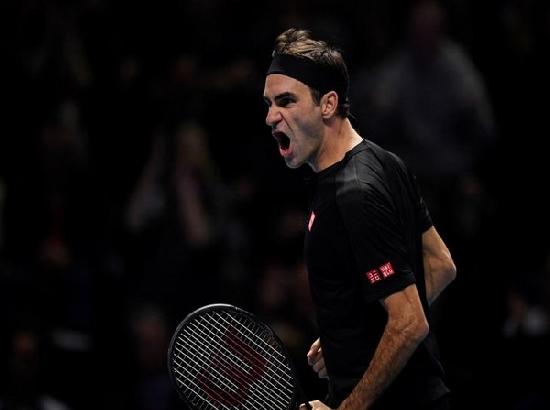 Federer avenges Wimbledon loss, defeats Djokovic to reach ATP Finals semis