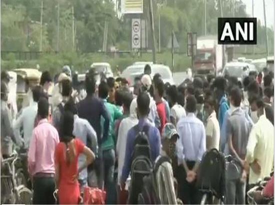 Chaos erupts at Gurugram-Delhi border as Haryana seals Delhi border