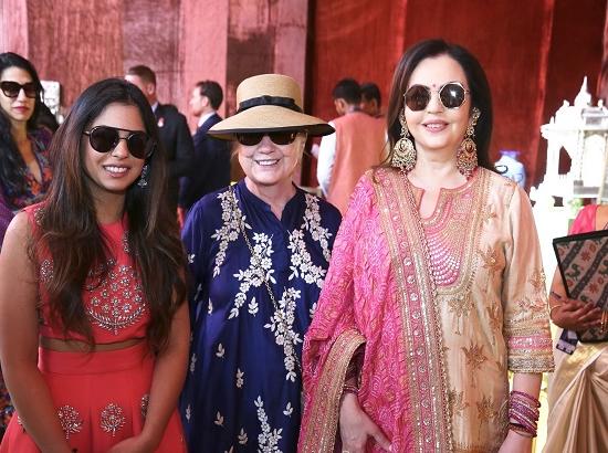 Nita Ambani visits Swadesh Bazaar - supporting 108 traditional Indian Crafts