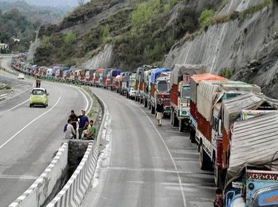 Civilian traffic resumes on Kashmir highway, Leh, Mughal road remain shut
