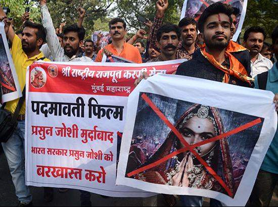 Kshatriya women threaten 'jauhar' if 'Padmaavat' release not stopped