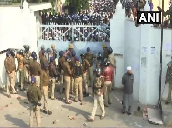 Protest erupts at Lucknow's Nadwa College against CAA