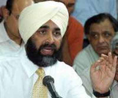 Manpreet Singh Badal summoned people to be a part of election manifesto of the fourth coming 2011 assembly election in Punjab
