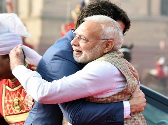 Modi greets Trudeau with hug at ceremonial reception
