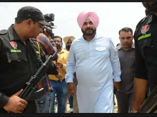 Navjot Sidhu gets Z plus security, Punjab also recommends CISF cover