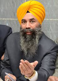 Difference cropped in Sarbatt Khalsa organisers