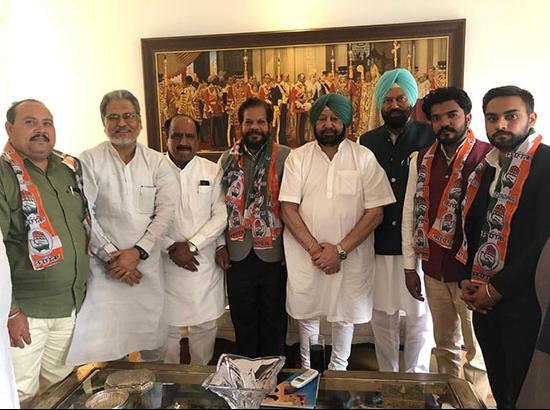 Former MP joins Congress, Amarinder welcomes