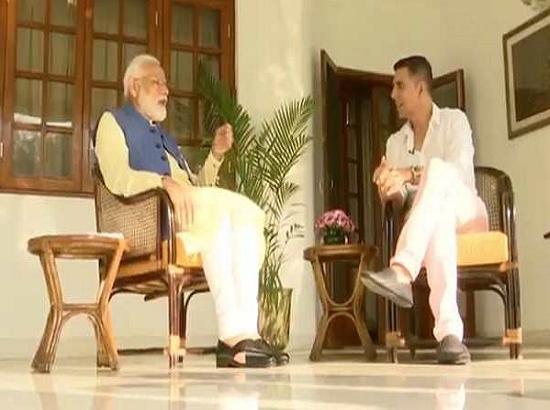 Acting fails when reality is known to all: Rahul on Modi's interview to Akshay