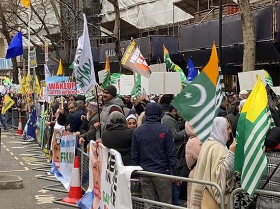 Kashmiris, Sikhs protest outside Indian High Commission in London on Republic Day: Pak media
