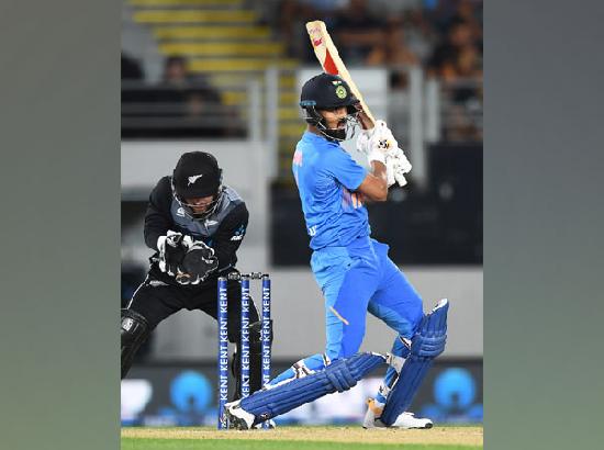 Rahul, Iyer shine as India storm to 6-wicket victory against NZ in first T20I