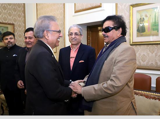 Lahore : Indian politician and Actor called on President of Pakistan Arif Alvi 
