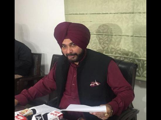 Kartarpur Corridor: Meeting with Sushma Swaraj positive, says Sidhu