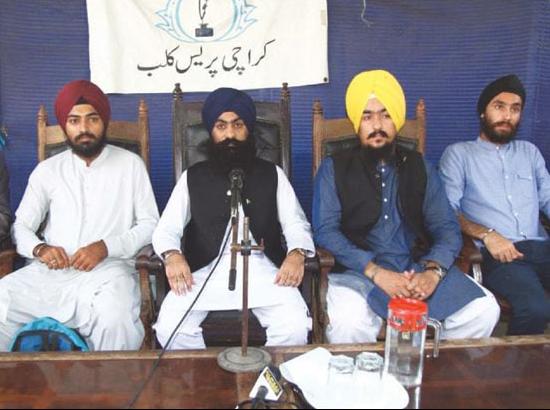 Pakistani Sikhs ask India to open Kartarpur border, hail their government decision