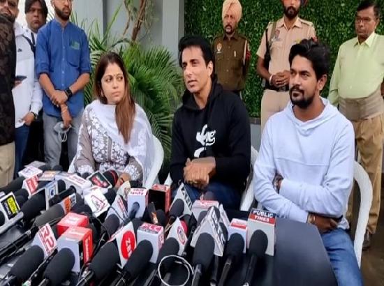  Other candidates buying votes in Moga, alleges Sonu Sood