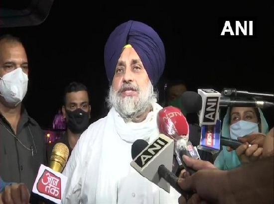 Sukhbir calls on all parties to unite and fight for farmers cause