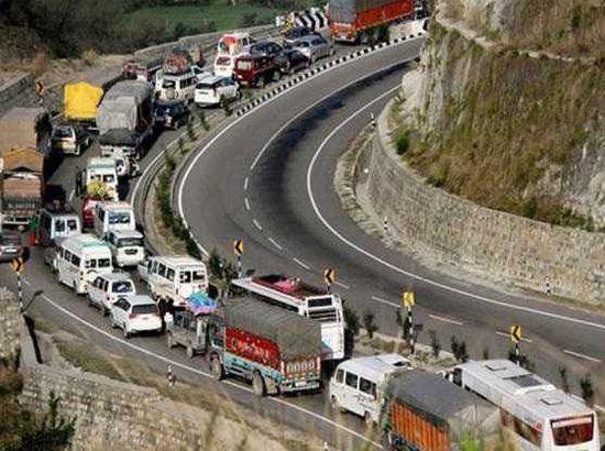 Civilian traffic resumes on Srinagar-Jammu National Highway 