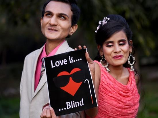 Award-winning photographer Niraj Gera captures love story of a visually-impaired couple in photo series
