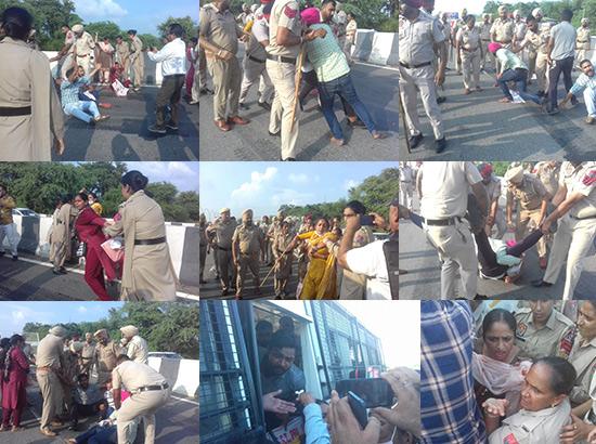 Unemployed teachers protesting