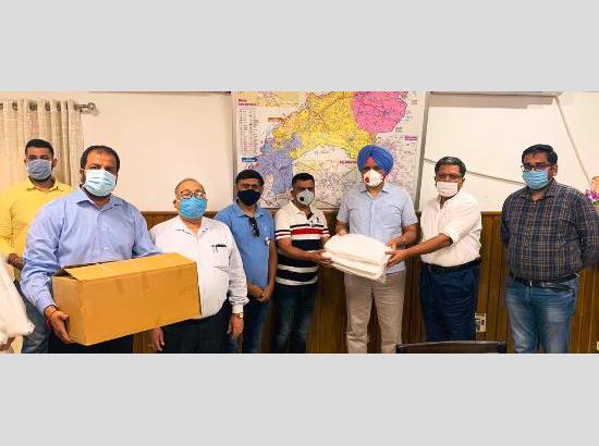 Mayank Foundation hands over 100 PPE Kits to district administration