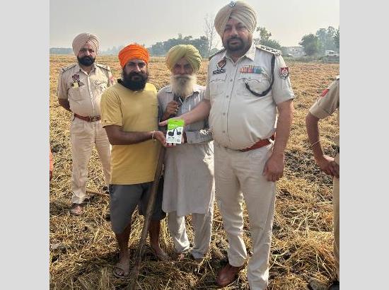 Ferozepur Police rewards farmers for Stubble Management as burning incidents decline
