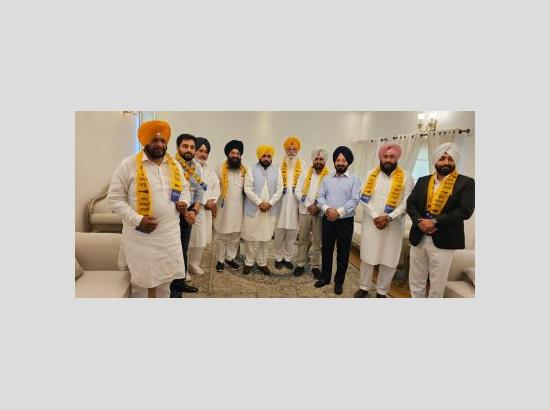 Big blow to Akali Dal in Patiala, Two former Chairmen and 4 others join AAP in presence of Bhagwant Mann
