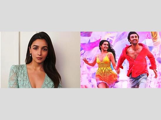 Alia heaps praise on Ranbir's 'Tu Jhoothi Main Makkaar' trailer, says 