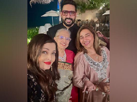 Abhishek Bachchan, Aishwarya Rai make rare appearance at a starry event, check pics