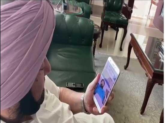 Amarinder speaks to ASI Harjeet, assures support and wishes speedy recovery