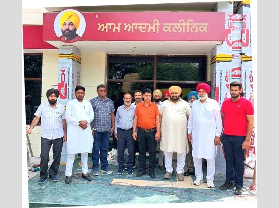 MLA Bhullar visits upcoming Aam Aadmi Clinic, three to come up in Ferozepur on Aug 15
