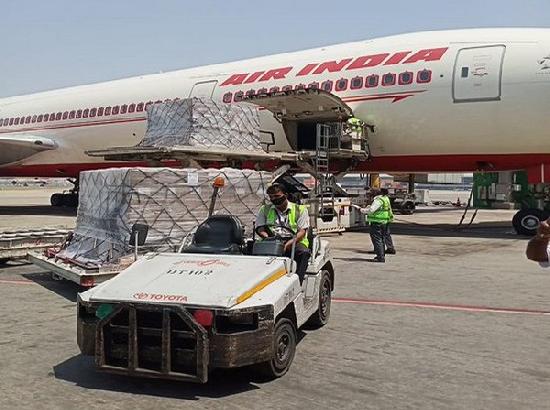 Oxygen Concentrators arrive at Delhi airport from US
