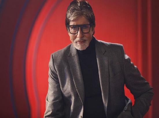 Does Amitabh Bachchan hint to be part of 'Don 3' in a cryptic post?